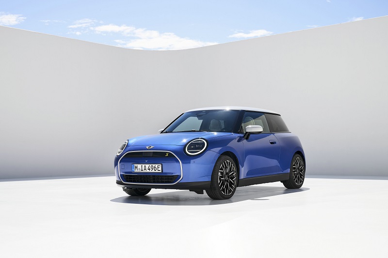 04.全新電動(dòng)MINI COOPER.jpg